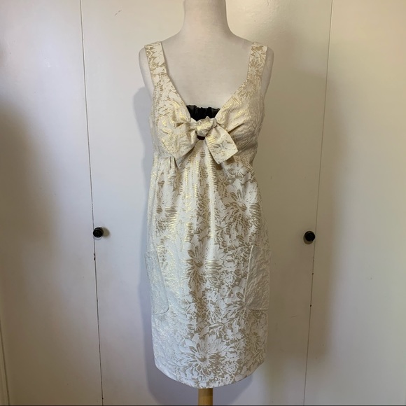 BCBG Paris Dresses & Skirts - BCBG Paris Cream & Gold Dress with POCKETS